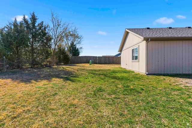 1109 Coyote Drive, Junction City, KS 66441