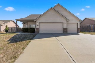 1109 Coyote Drive, Junction City, KS 66441