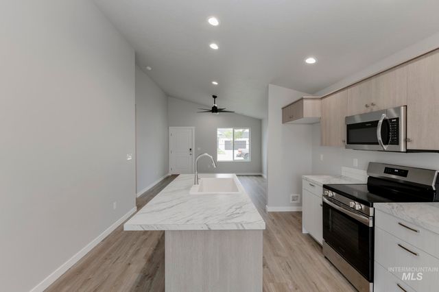 2312 W Opalite Dr, Kuna, ID 83634