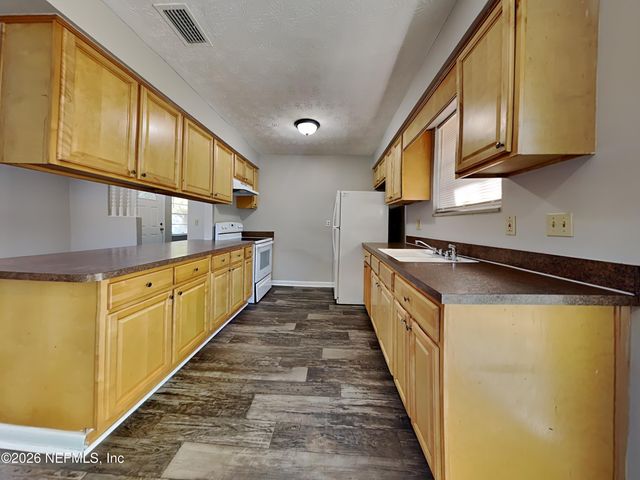 8349 PEMBROOK Court, Jacksonville, FL 32219