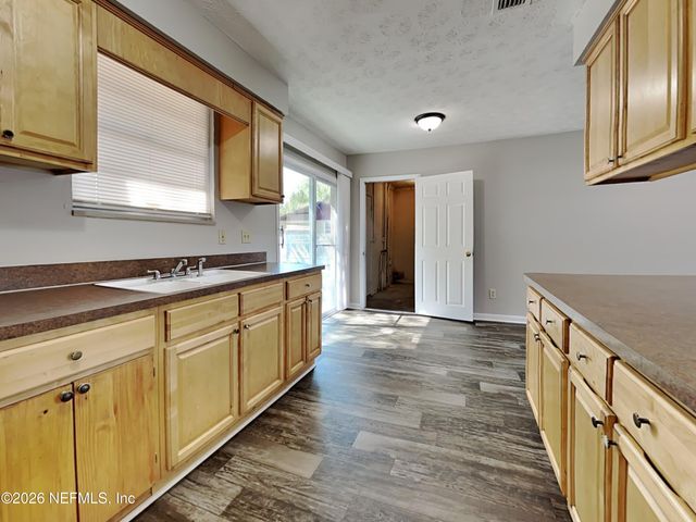 8349 PEMBROOK Court, Jacksonville, FL 32219