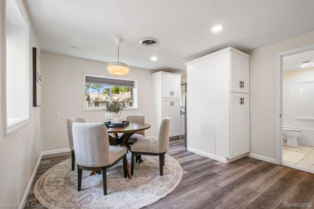 2374 Lakena Road, West Bloomfield Charter Township, MI 48324