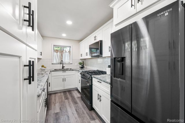 2374 Lakena Road, West Bloomfield Charter Township, MI 48324