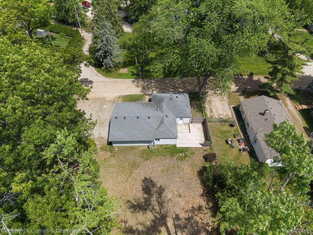 2374 Lakena Road, West Bloomfield Charter Township, MI 48324