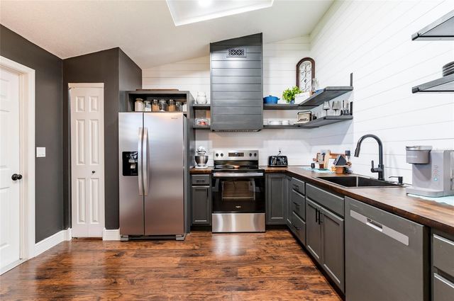 10223 FLAGSHIP AVENUE, Port Richey, FL 34668