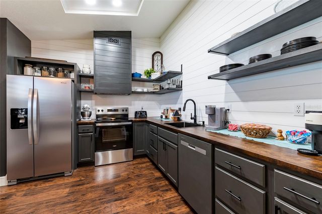 10223 FLAGSHIP AVENUE, Port Richey, FL 34668