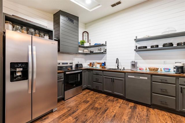 10223 FLAGSHIP AVENUE, Port Richey, FL 34668