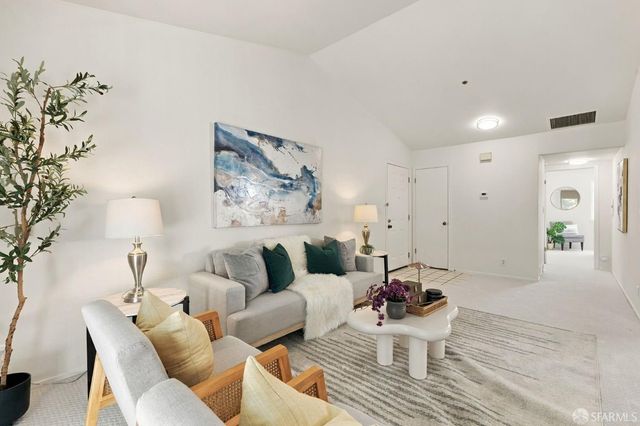 1008 San Antonio Circle 318, Daly City, CA 94014