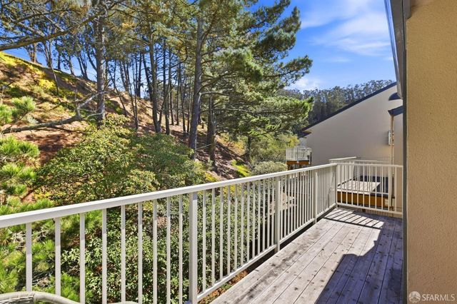 1008 San Antonio Circle 318, Daly City, CA 94014