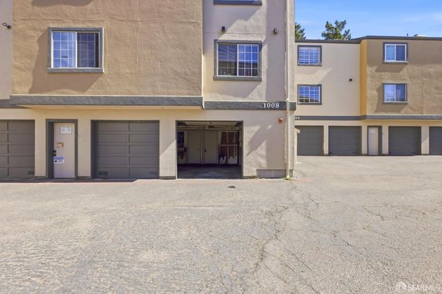 1008 San Antonio Circle 318, Daly City, CA 94014