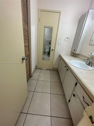 11279 SW 88th Street 210K, Miami, FL 33176