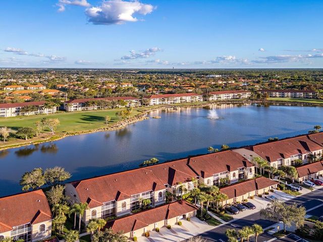 2840 Cypress Trace CIR 1917, Naples, FL 34119
