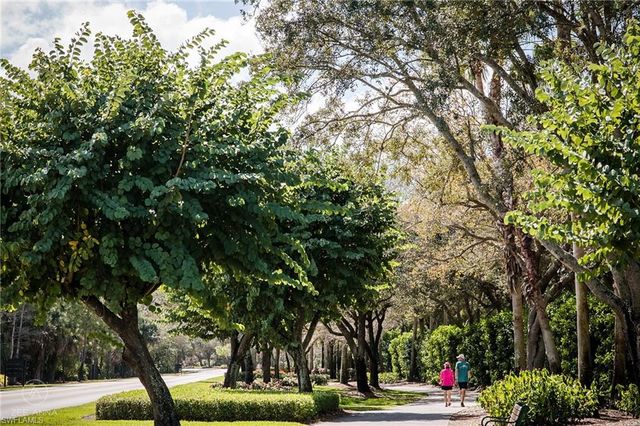 2840 Cypress Trace CIR 1917, Naples, FL 34119