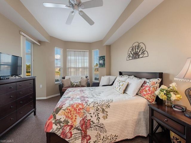 2840 Cypress Trace CIR 1917, Naples, FL 34119