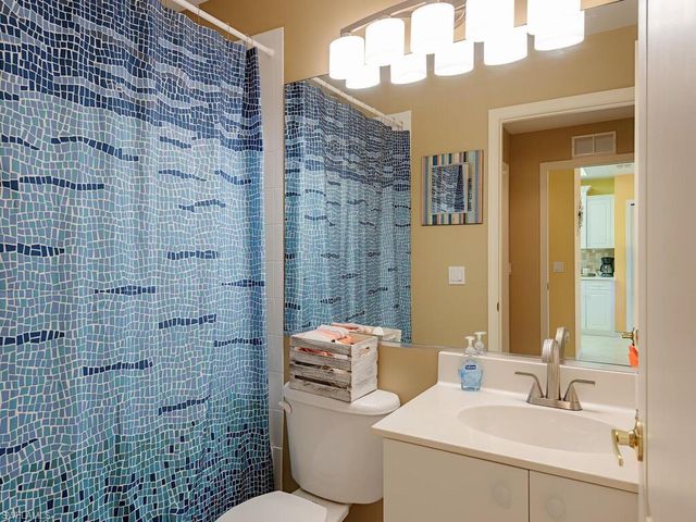 2840 Cypress Trace CIR 1917, Naples, FL 34119