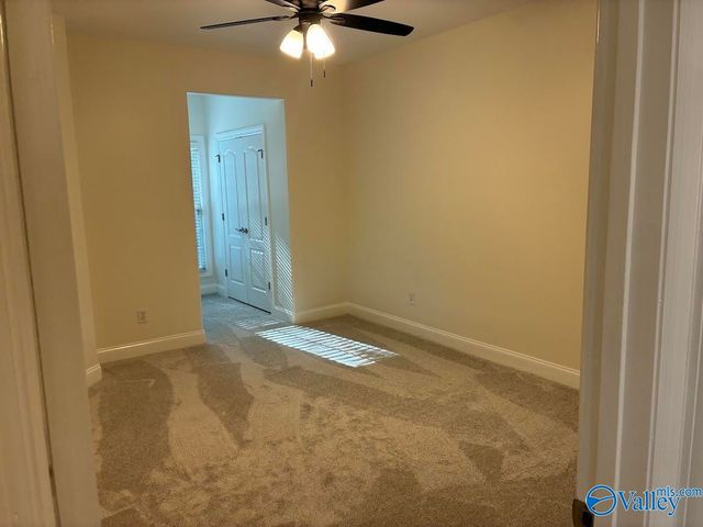 537 W Mossyleaf Drive, Huntsville, AL 35824