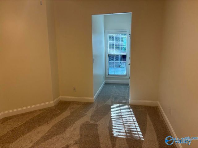 537 W Mossyleaf Drive, Huntsville, AL 35824