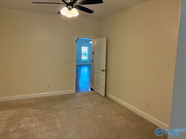 537 W Mossyleaf Drive, Huntsville, AL 35824