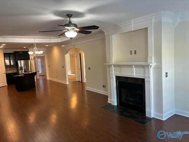 537 W Mossyleaf Drive, Huntsville, AL 35824