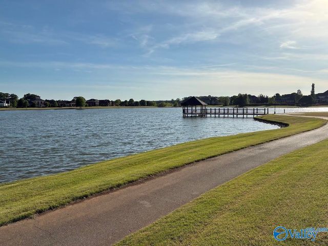 537 W Mossyleaf Drive, Huntsville, AL 35824