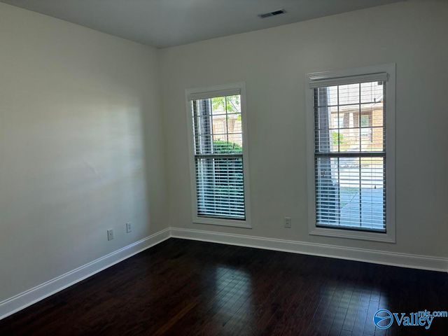 537 W Mossyleaf Drive, Huntsville, AL 35824