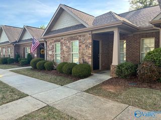 537 W Mossyleaf Drive, Huntsville, AL 35824