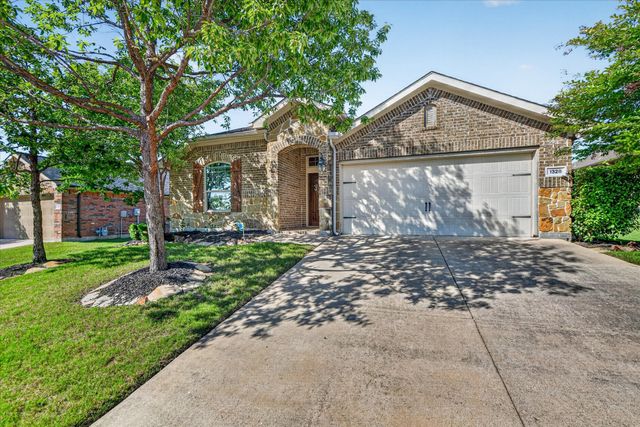 1328 Wysteria Lane, Burleson, TX 76028