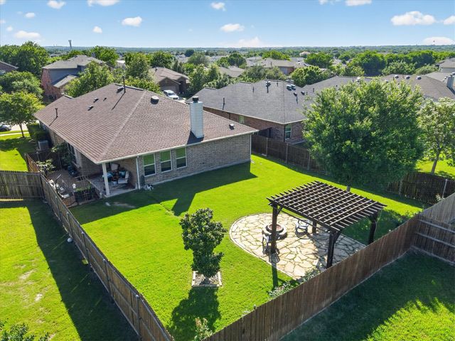 1328 Wysteria Lane, Burleson, TX 76028