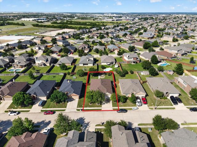 1328 Wysteria Lane, Burleson, TX 76028