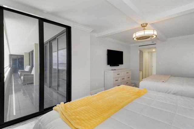 5280 N Ocean Drive 2f, Riviera Beach, FL 33404