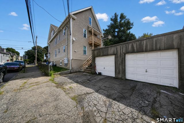 357 Park Avenue 2, Bridgeport, CT 06604