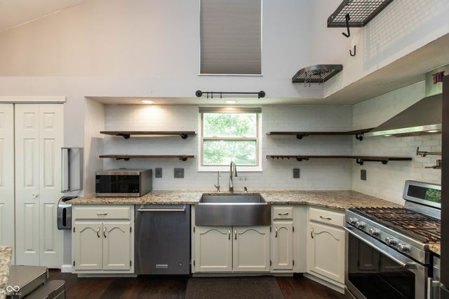 1914 Koefoot Drive, Indianapolis, IN 46214