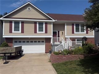 6118 Parkhill Street, Shawnee, KS 66216