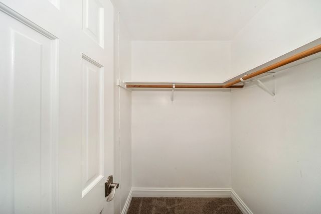 608 Inverrary Lane 608, Deerfield, IL 60015