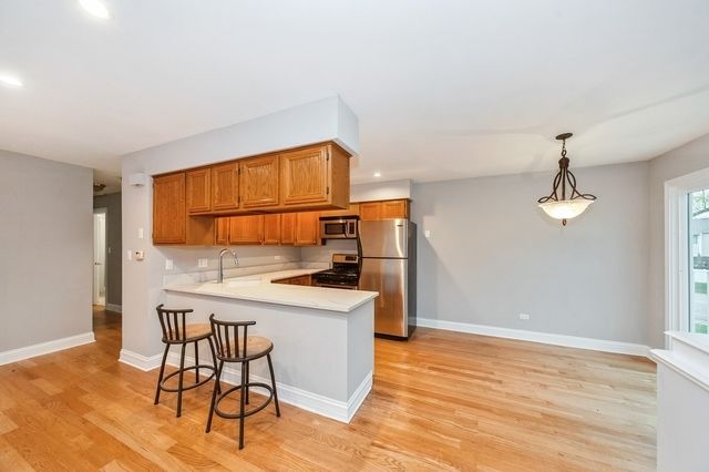 608 Inverrary Lane 608, Deerfield, IL 60015