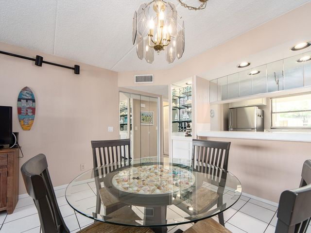 303 WOODLAKE WYNDE, Oldsmar, FL 34677