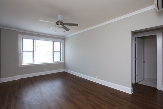 817 W Lakeside Place 210, Chicago, IL 60640