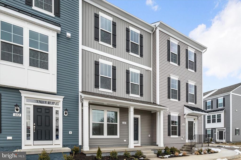 644 HEMSWORTH LN, Winchester, VA 22601