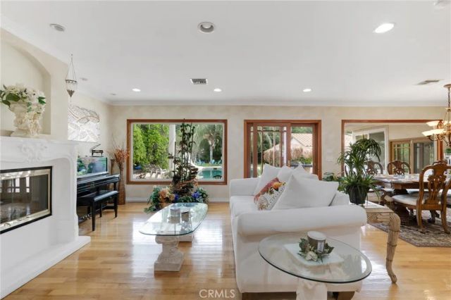 8836 Enfield Avenue, Sherwood Forest, CA 91325