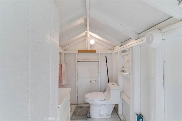 8836 Enfield Avenue, Sherwood Forest, CA 91325