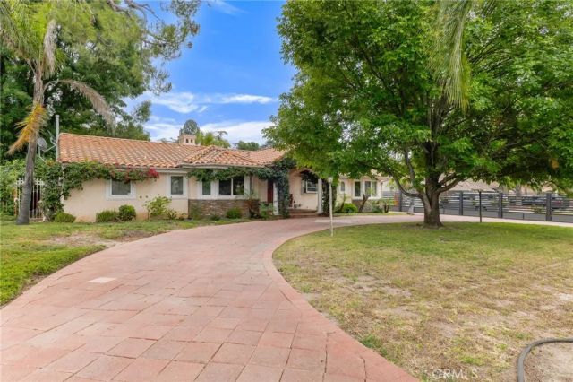8836 Enfield Avenue, Sherwood Forest, CA 91325