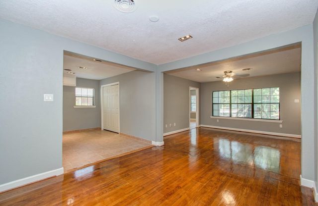 1921 Ojeman Road, Houston, TX 77055