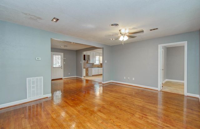 1921 Ojeman Road, Houston, TX 77055
