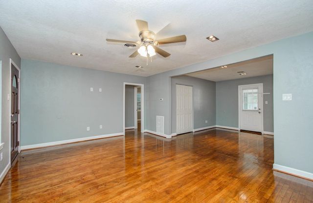 1921 Ojeman Road, Houston, TX 77055