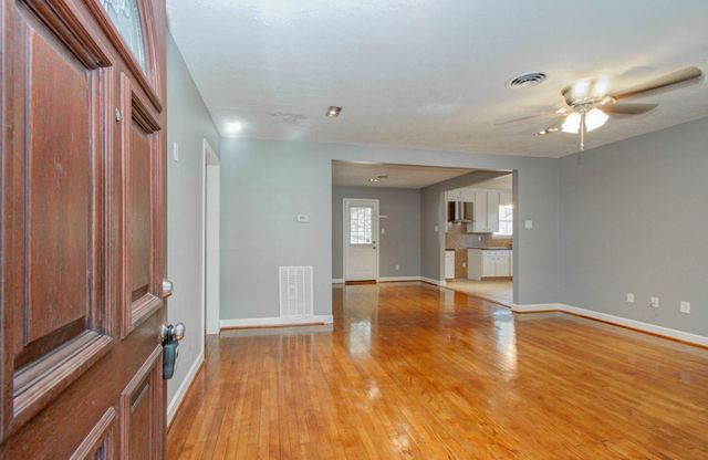 1921 Ojeman Road, Houston, TX 77055