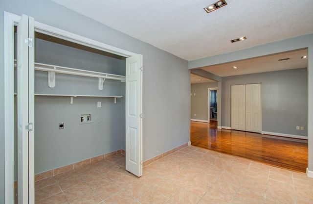 1921 Ojeman Road, Houston, TX 77055
