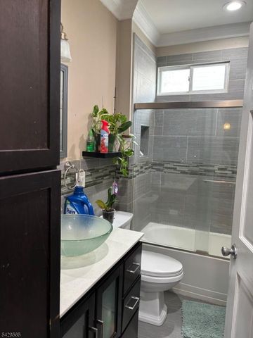 618 E 26Th St, Paterson City, NJ 07504