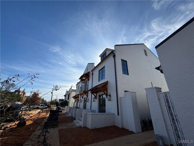 2211 Paul W Bryant, Tuscaloosa, AL 35401