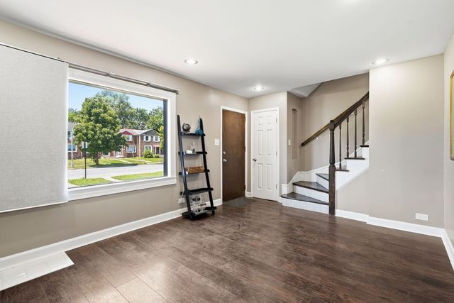 9631 S Jeffery Avenue, Chicago, IL 60617