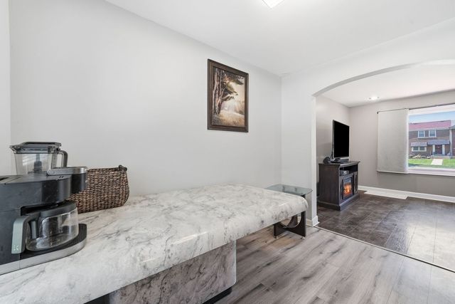 9631 S Jeffery Avenue, Chicago, IL 60617